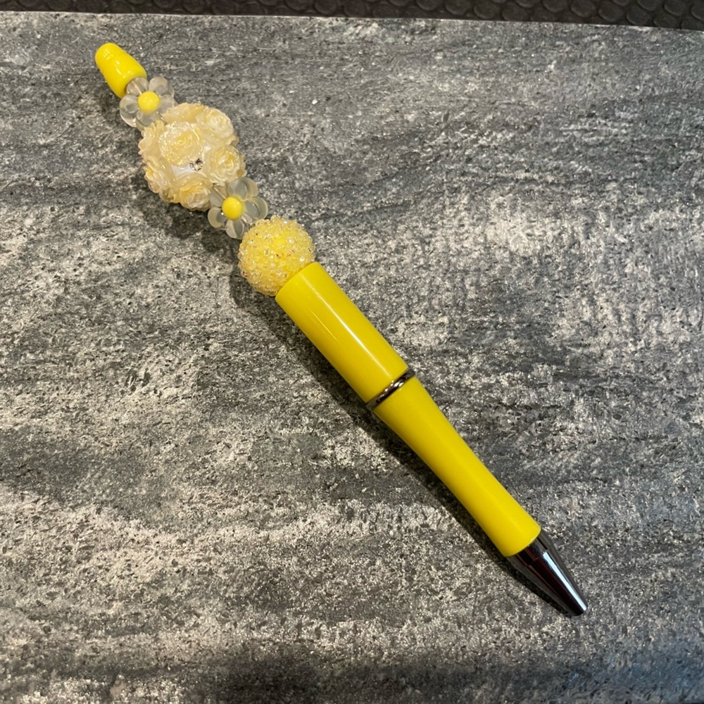 Handmade Beadable Yellow Floral Pen